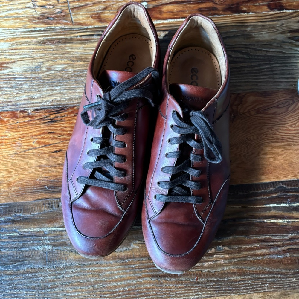 Magnanni mid brown shoes 9.5 (Ibiza?)